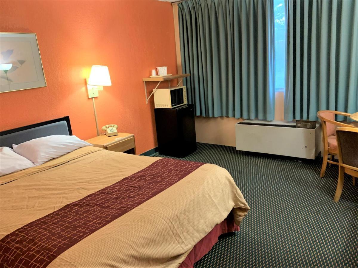 Red Carpet Inn & Suites Lima -Listing Partner Buitenkant foto