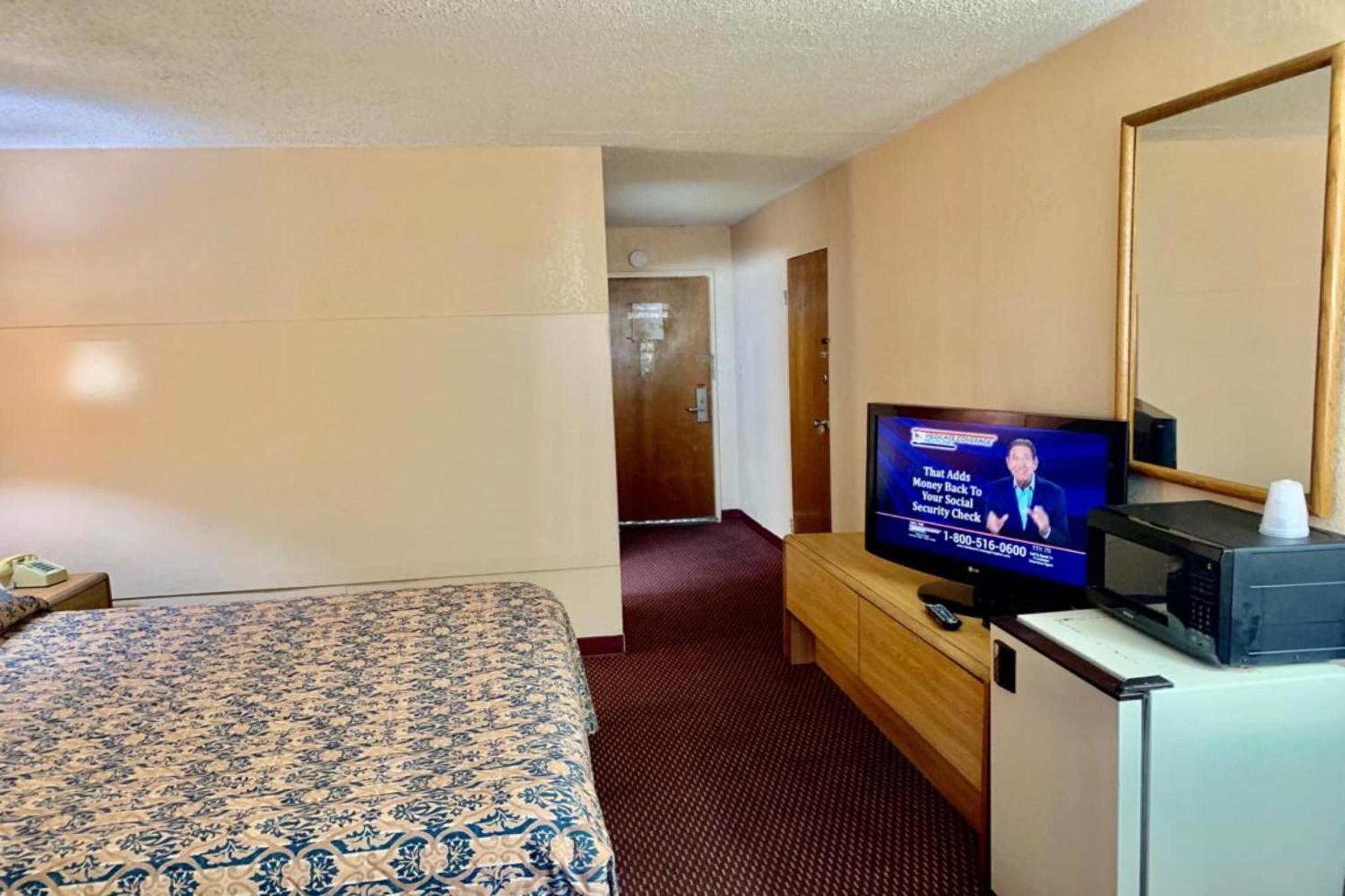 Red Carpet Inn & Suites Lima -Listing Partner Buitenkant foto