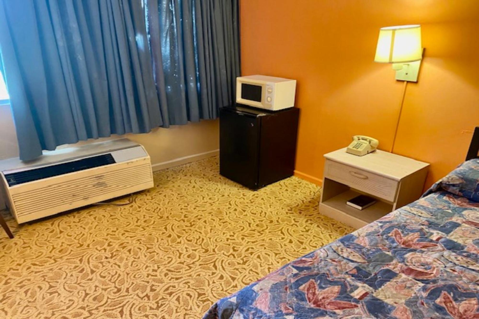 Red Carpet Inn & Suites Lima -Listing Partner Buitenkant foto