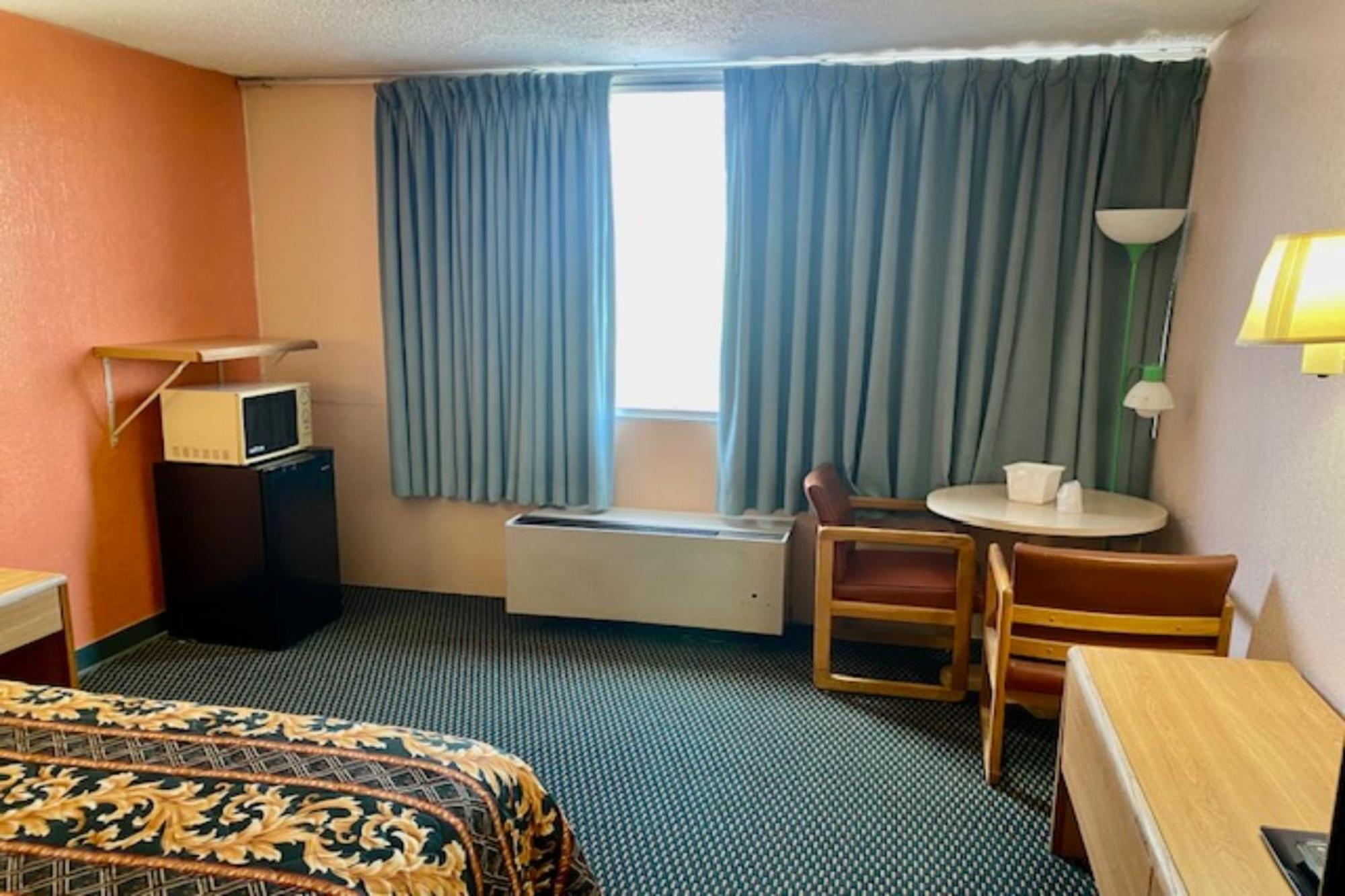 Red Carpet Inn & Suites Lima -Listing Partner Buitenkant foto